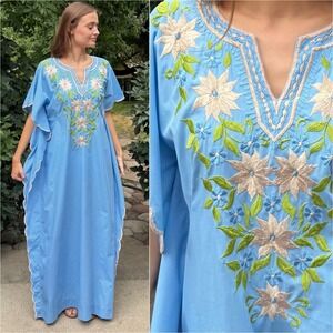 Vintage 1970s Embroidered Kaftan Floral Beach Resort Mexican 70s Cotton Caftan